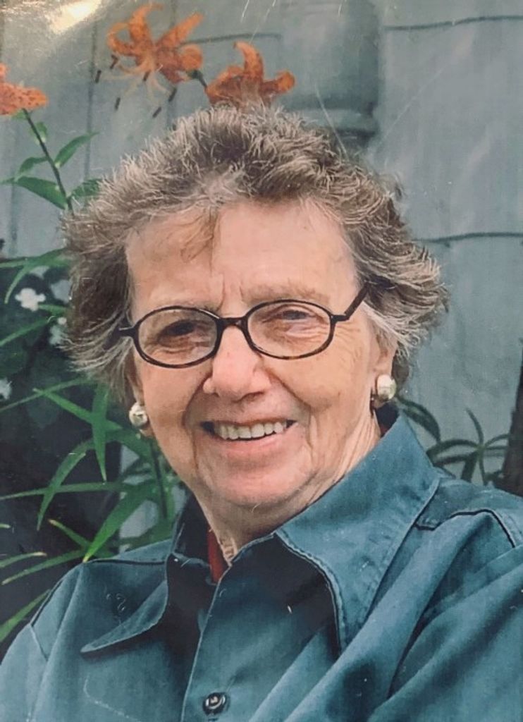 Frances E. (Viancour)  Grant