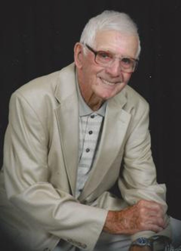 Merrill  Dee Lloyd Profile Photo