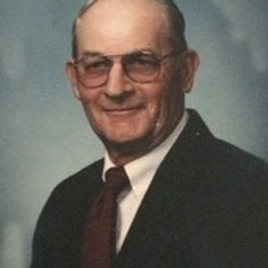 Howard W Lyon