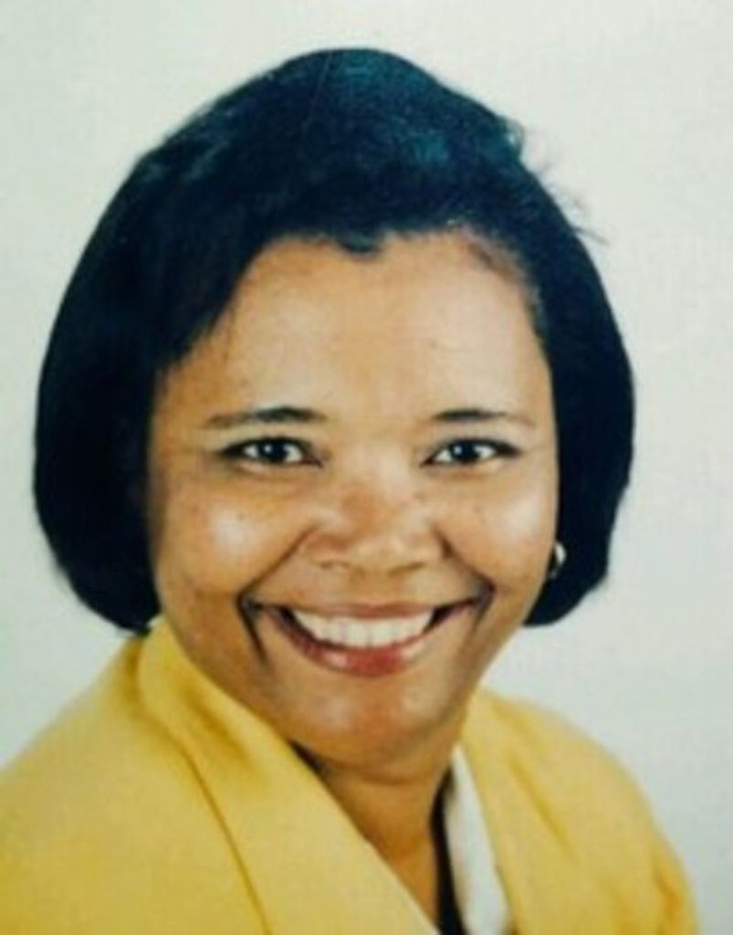 Lora Lee Oliver-Mcleod Profile Photo