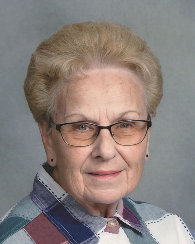 Marie B. Henrichs Profile Photo