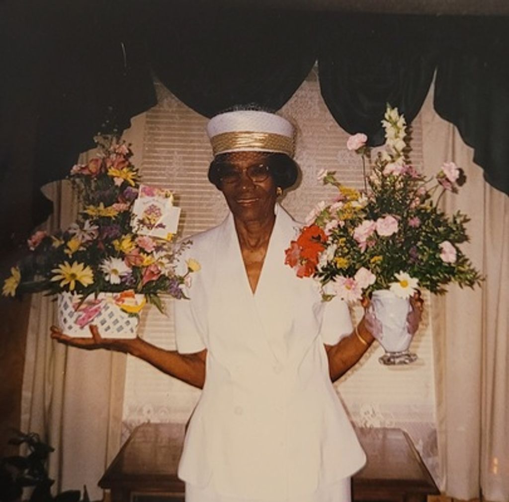 Louise Mathews Branom Profile Photo