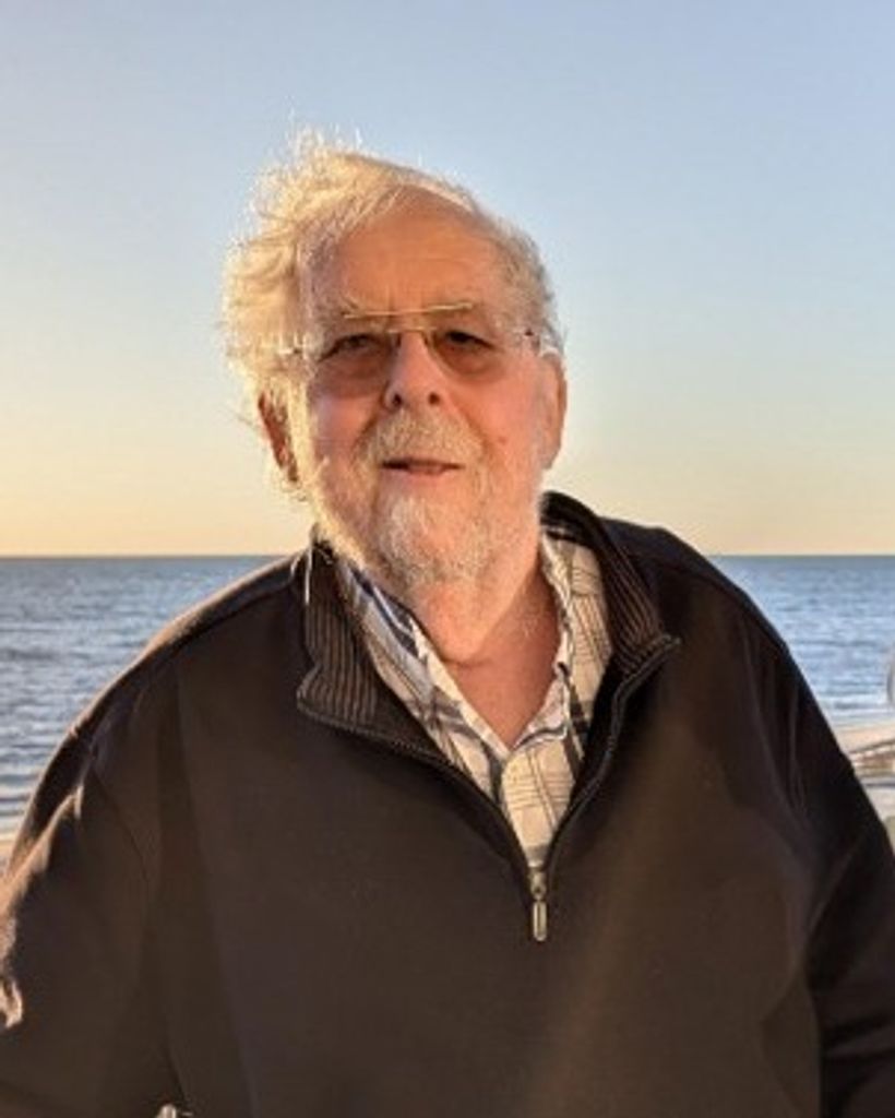 Charles Peter Hemingray Profile Photo