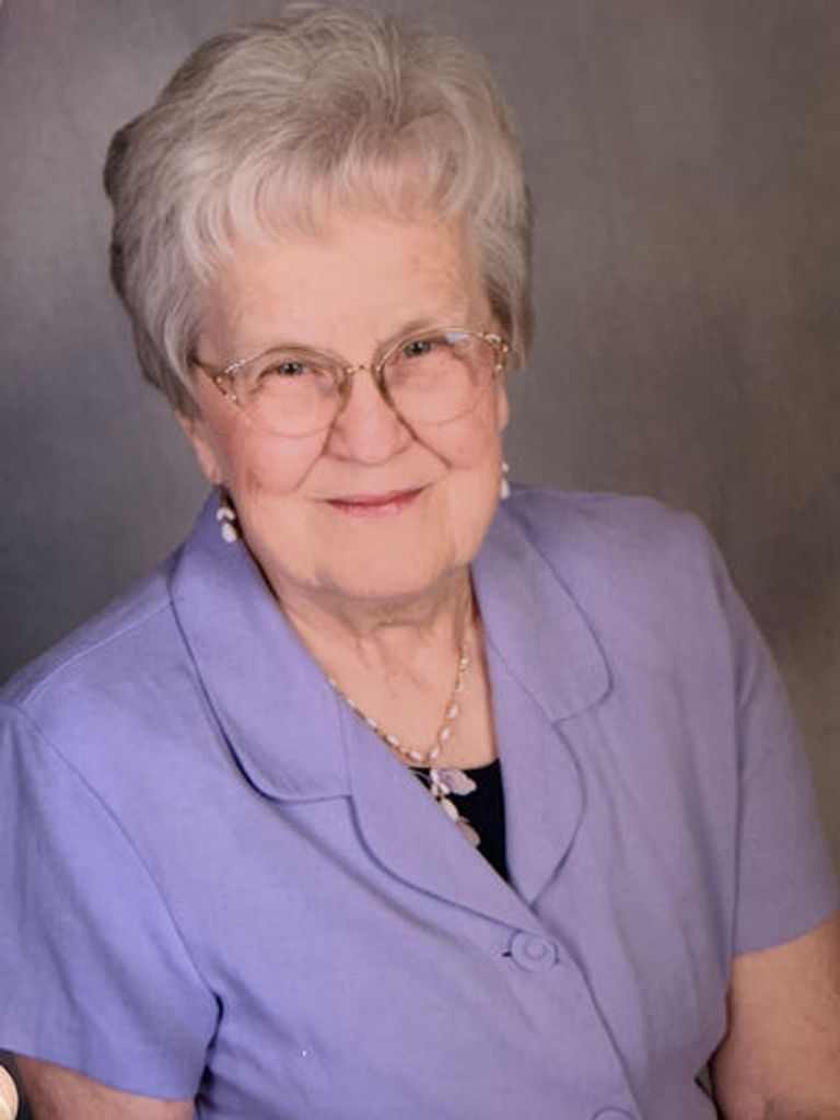 Caroline "Sue" Sue Walker