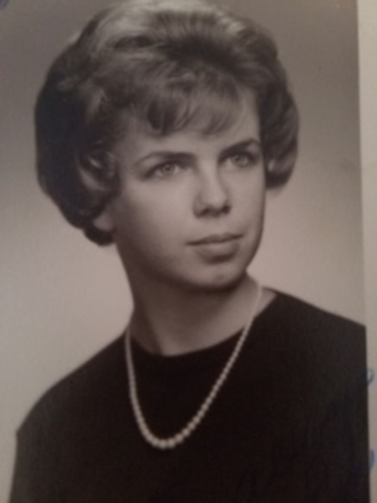 Lynda Eileen Desrosiers