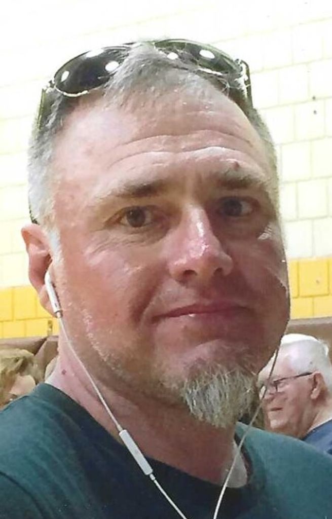 Darin Lewis Duncan Profile Photo