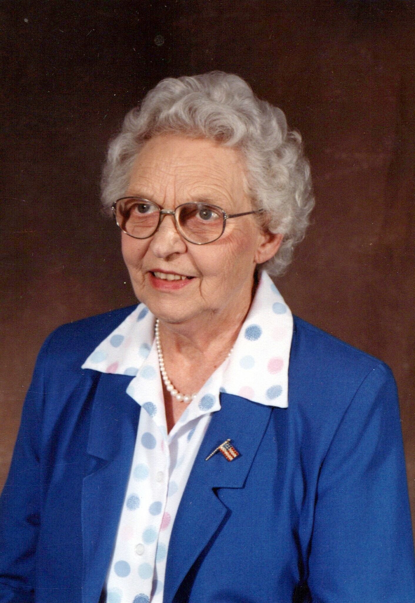 Evelyn "Miss Heide" Mae Heidebrecht photo gallery image 1 of 78