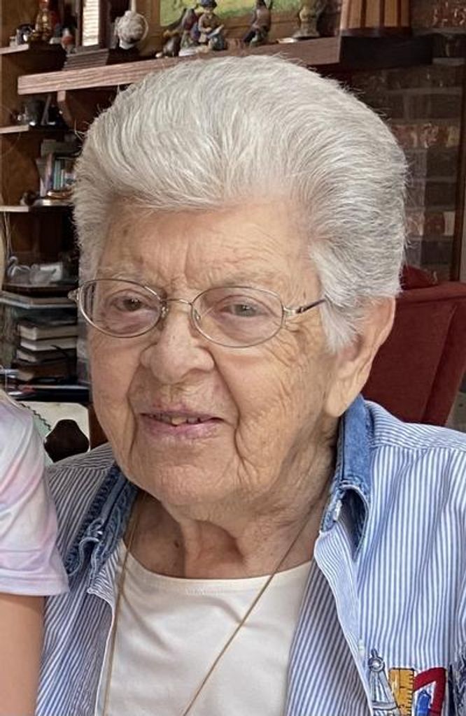 Naomi Faith "Aunt Bill" Davidson Profile Photo