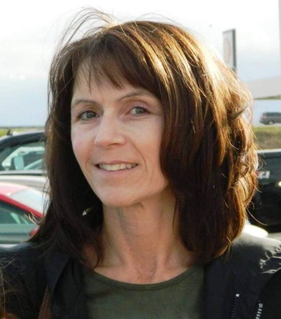 Karen E. Niedzwiecki Profile Photo