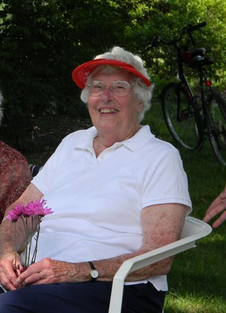 Mary Lee Hilly Profile Photo