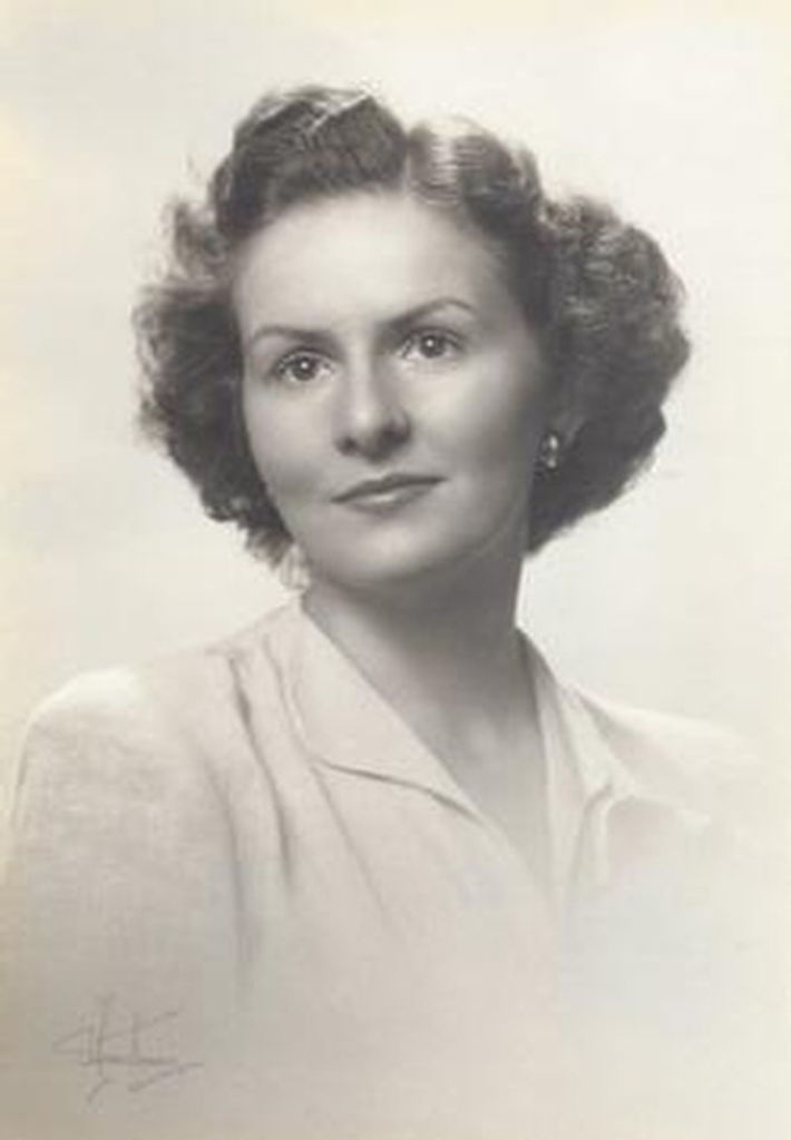 Dorothy "Dotty" Lemmon