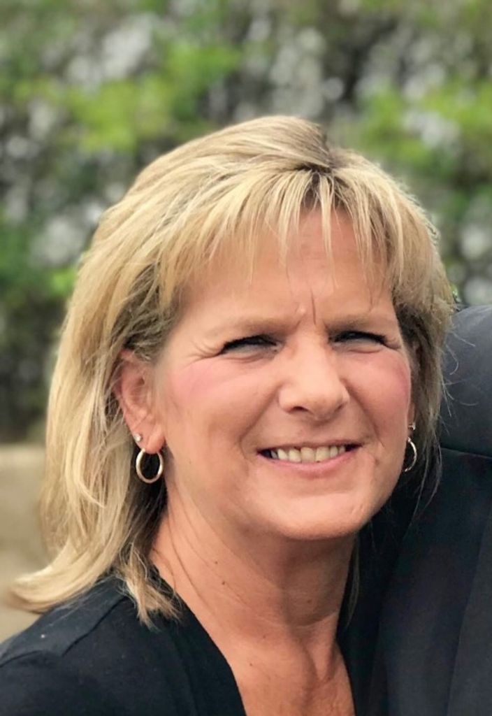 Julie Ann Light Profile Photo