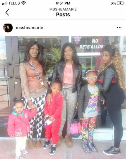 Stephanie Douglas photo gallery thumbnail 27 of 33