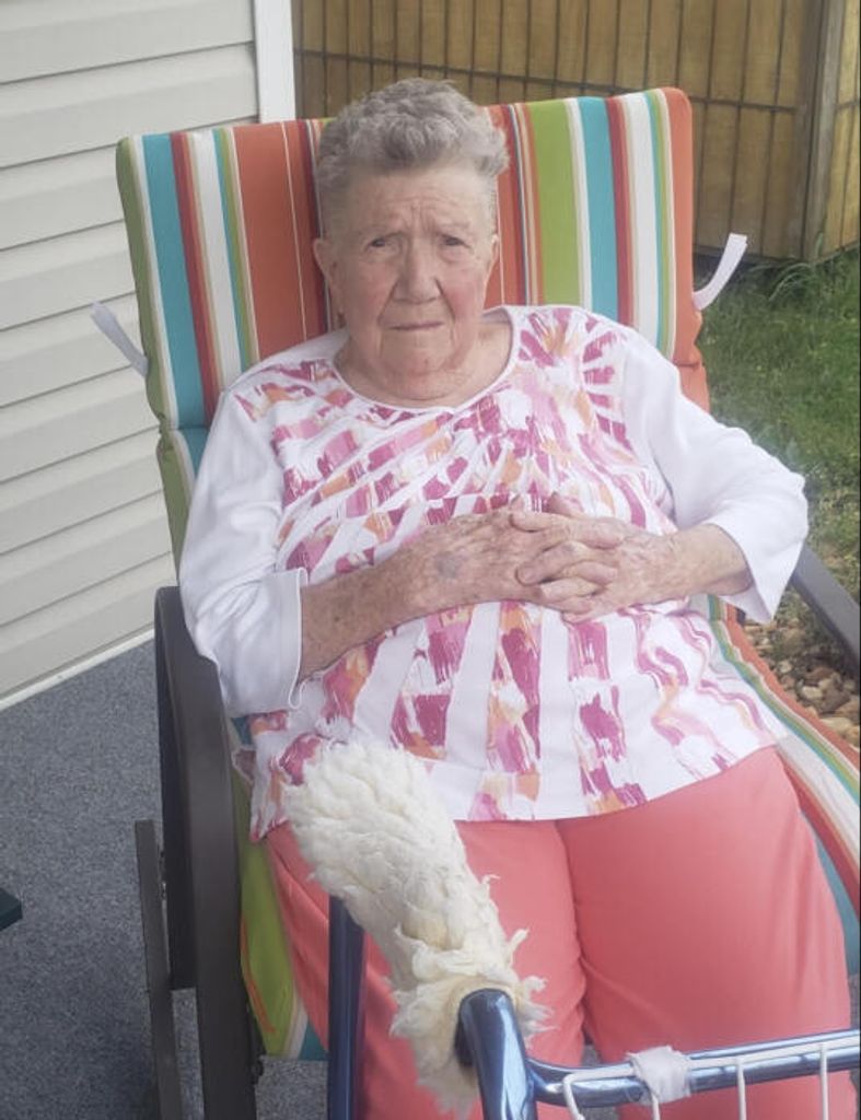 Isabell "Dickie" M Gump