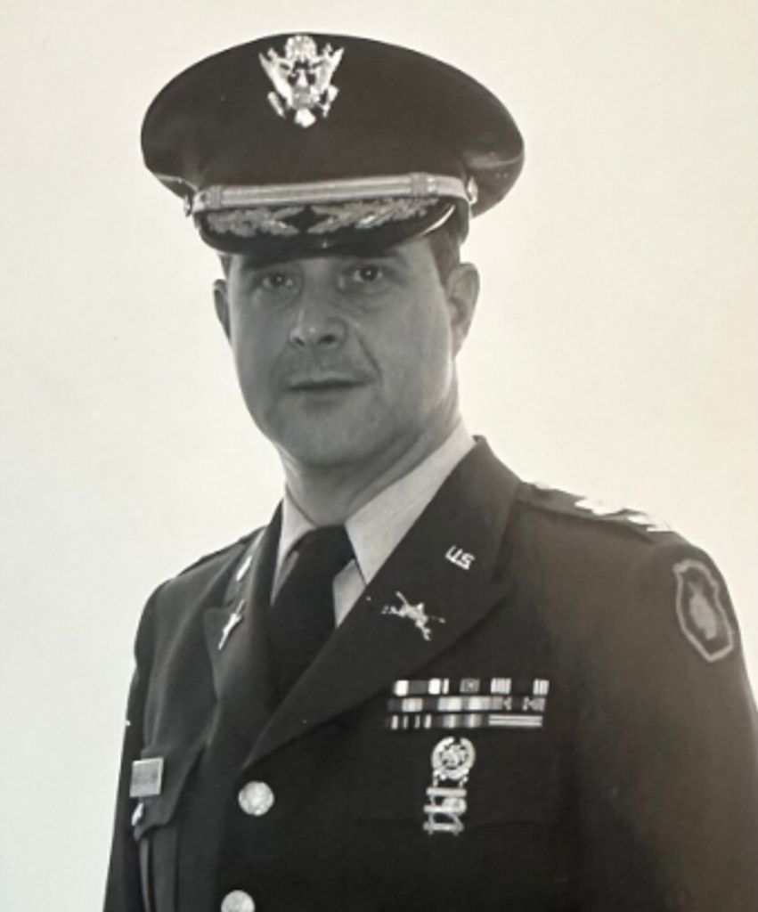 F. Garth Macfarland Profile Photo