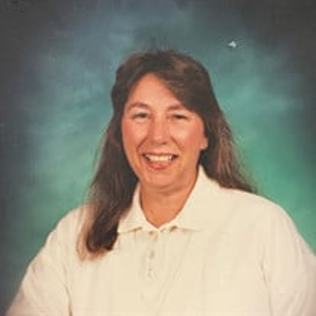 Gwynn Marie Holzschuh