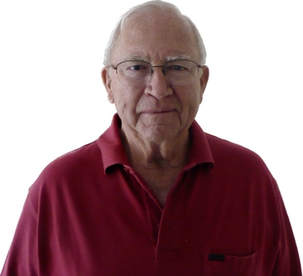 Robert Macklin Profile Photo