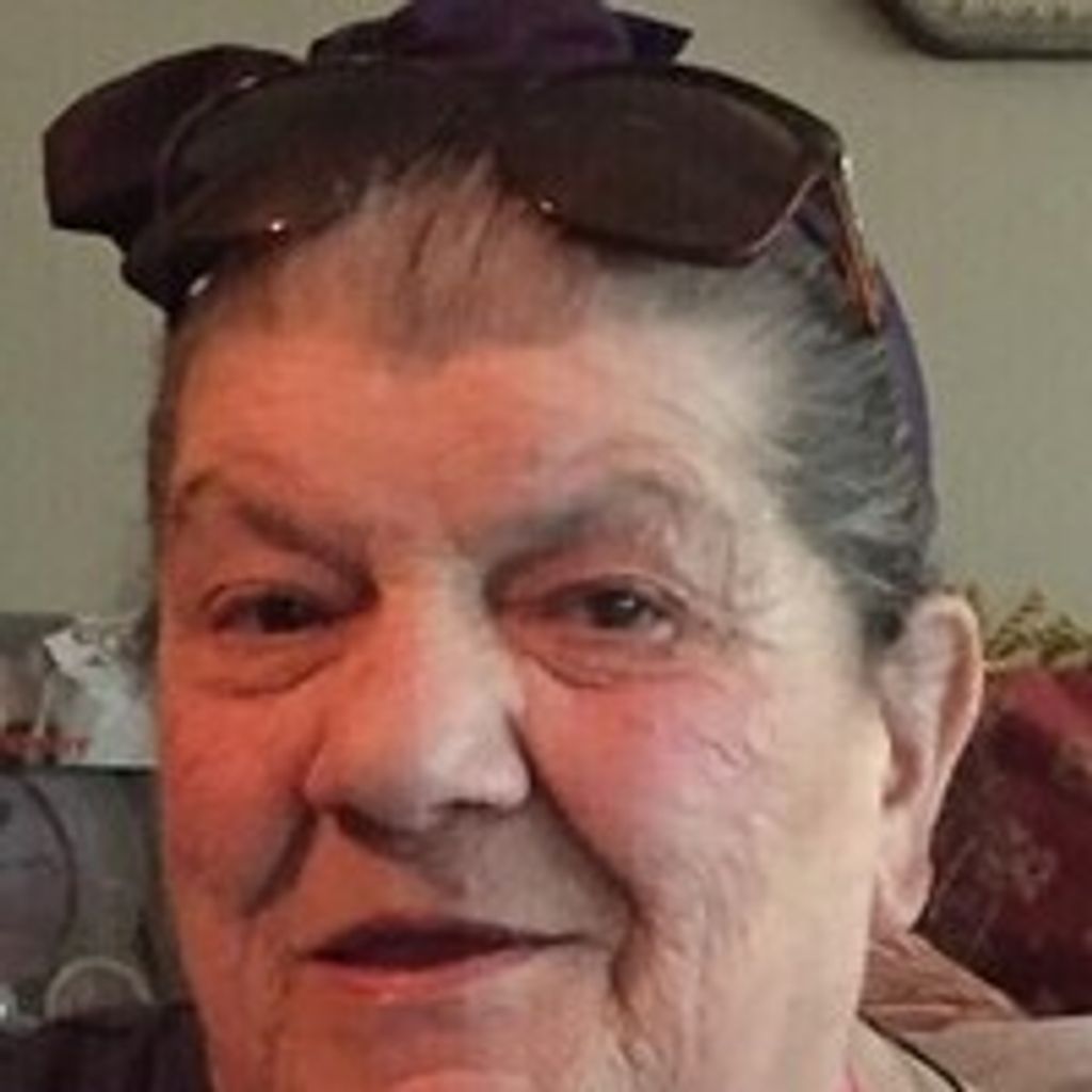 Johanna "Joan" Cinquino