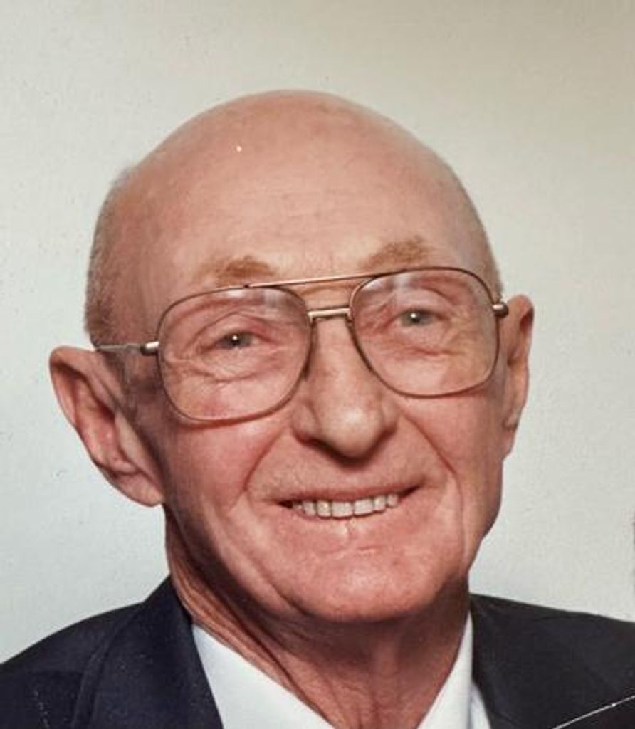 James Hershel "Jim" Calhoun Profile Photo