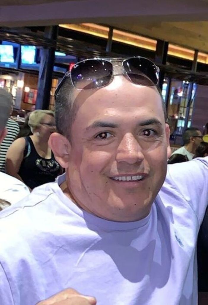 Miguel Angel De Luna