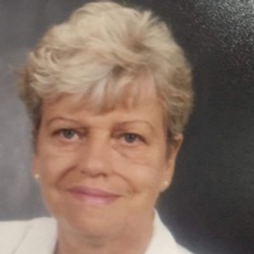 Dorothy  L. Buck