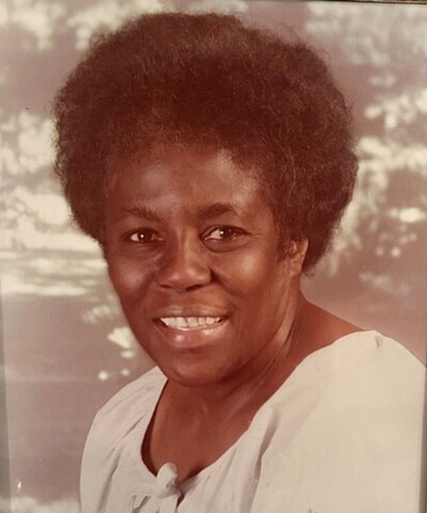 Nora Raphaela Barnes