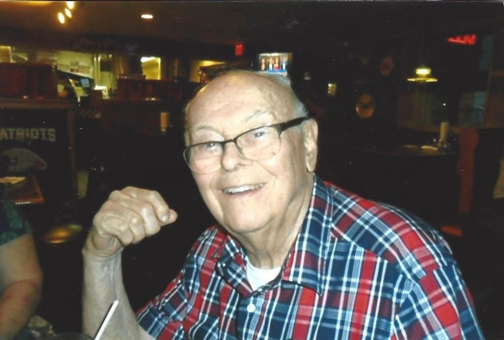 Robert Young Profile Photo