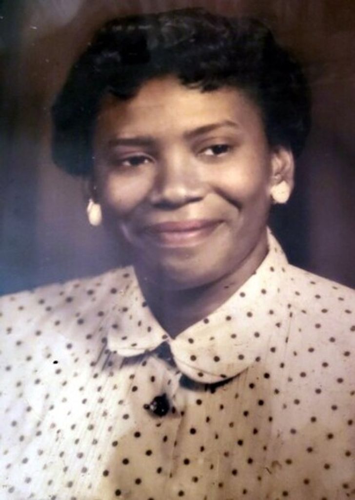 Mrs. Centris Thomas Profile Photo