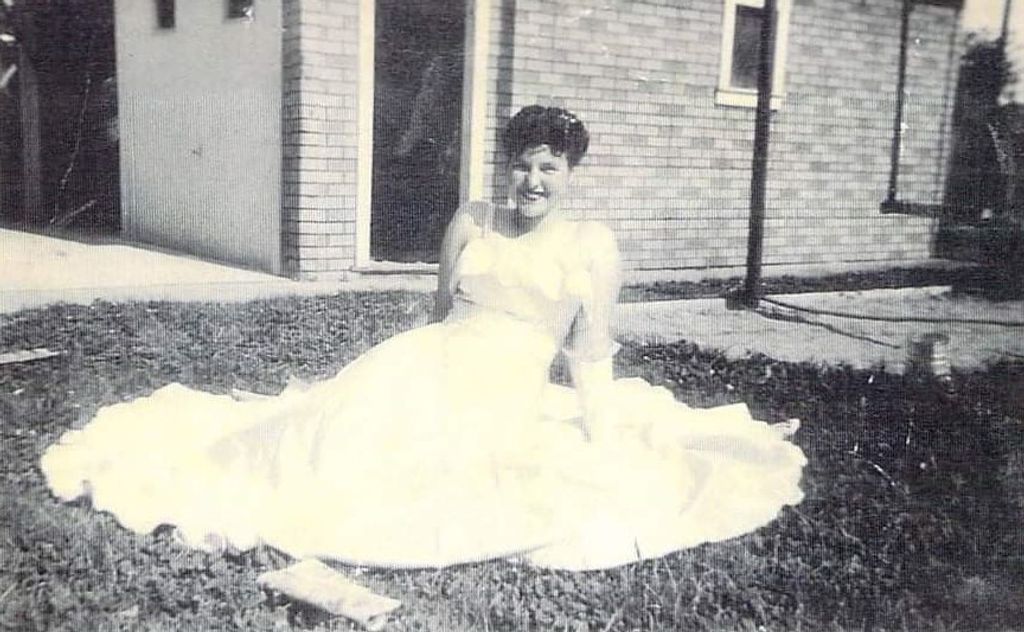 Shirley Loween Thackeray Profile Photo
