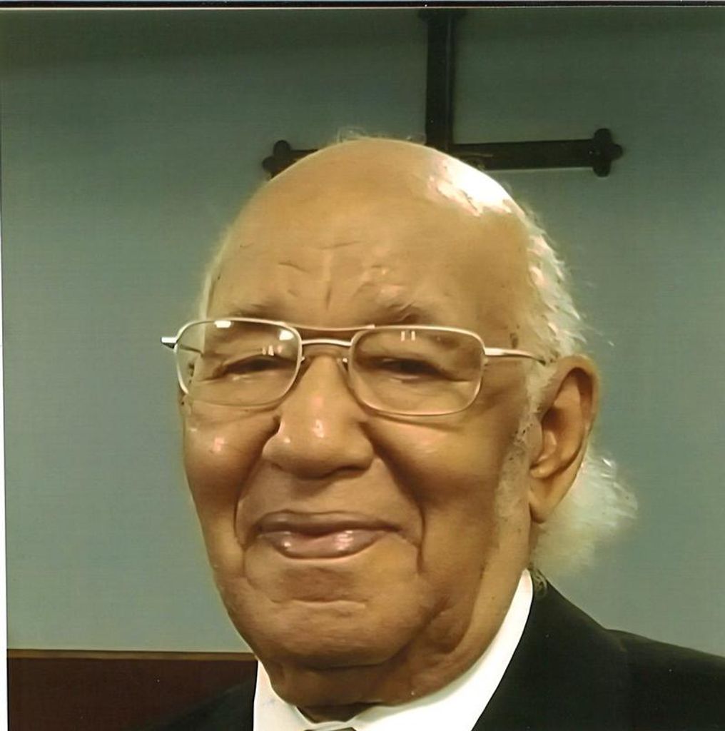 Isaac Lewellyn Sanders Profile Photo