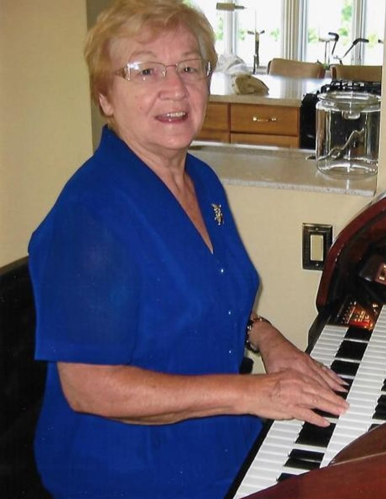 Helen L (Cook)  Wippel Profile Photo