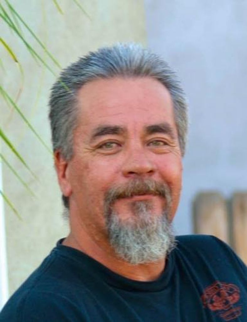 Johnny Manuel Berumen Profile Photo