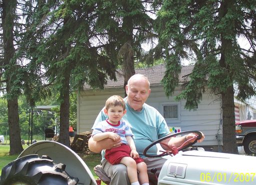 Bernard Lee Moore photo gallery thumbnail 2 of 293