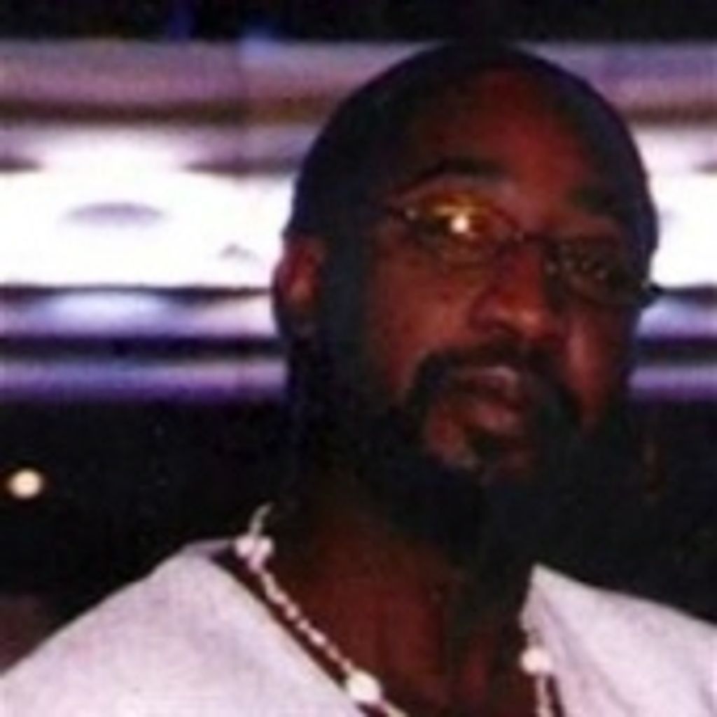 Elliott  Robert Carr