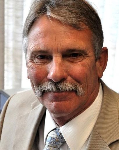 Daniel L Russell's obituary image