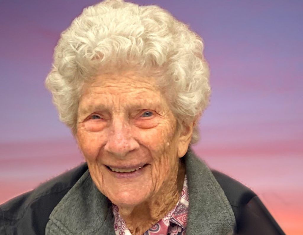 Helen (Nicholson) Simon Profile Photo