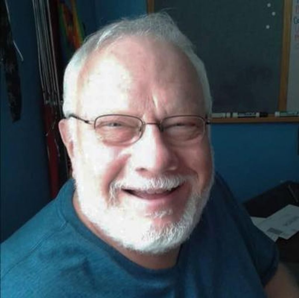 Victor Thomas Davis Profile Photo
