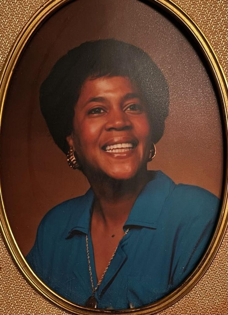 Mrs. Demetra Weaver Profile Photo