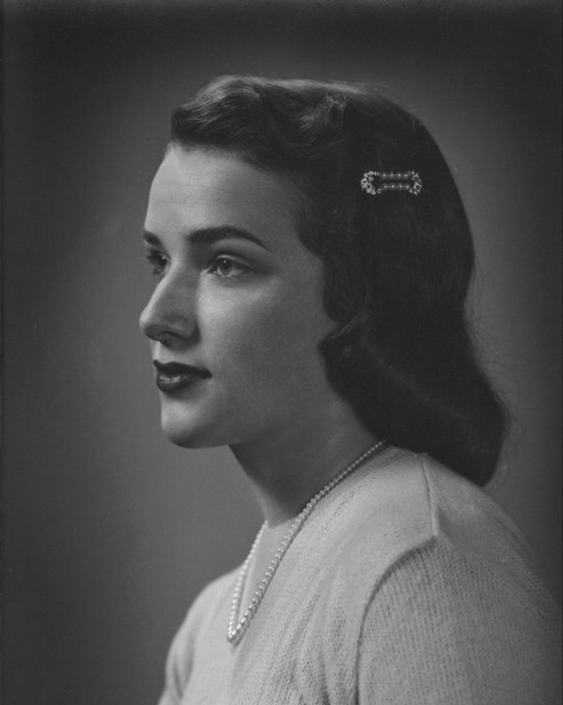 Mae L. Serianni