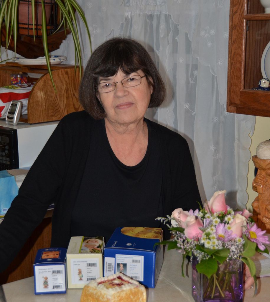 Liz Pearl Adderley Profile Photo