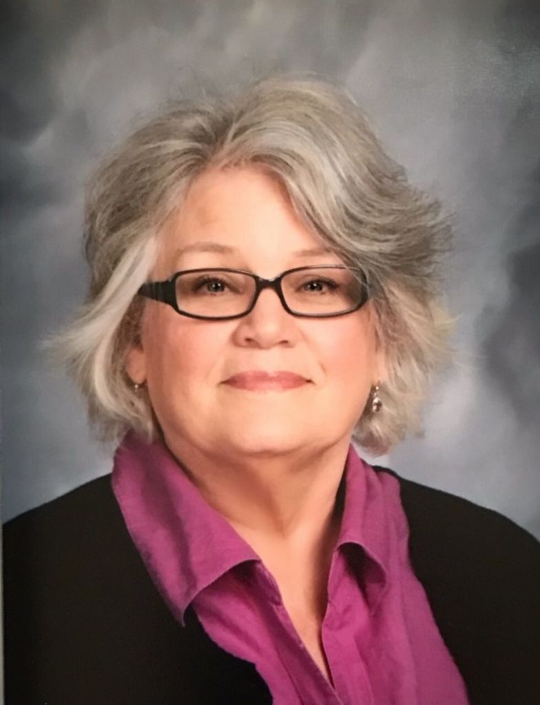 Delia Macdougall Profile Photo