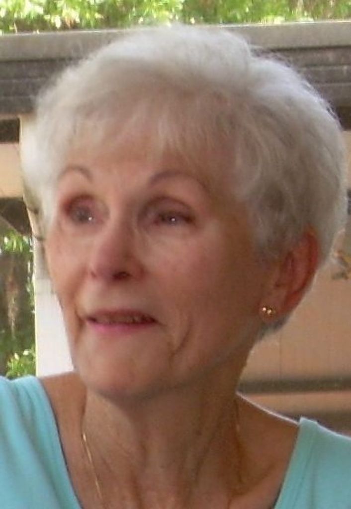 Helen Simmons Profile Photo