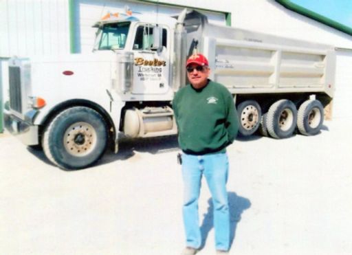 Tom Beeler photo gallery thumbnail 25 of 35