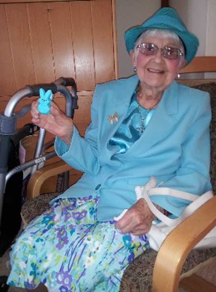 Charlotte Vanebo Holmes