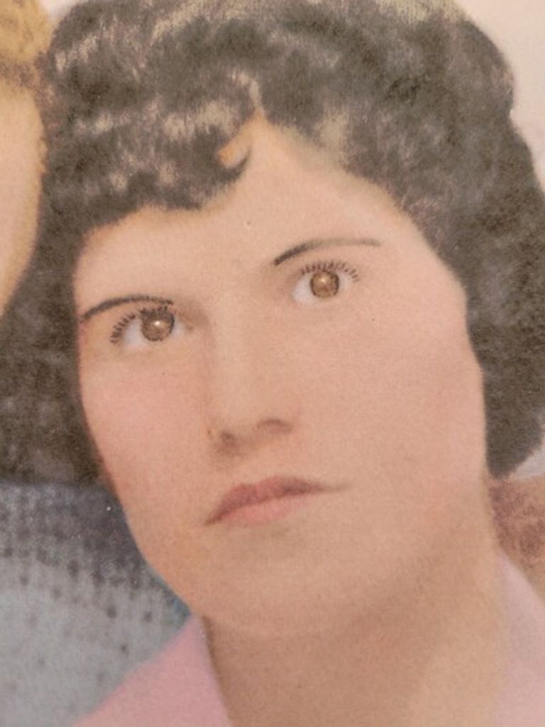 Cora Belle Hall Hutson Holtzclaw Profile Photo