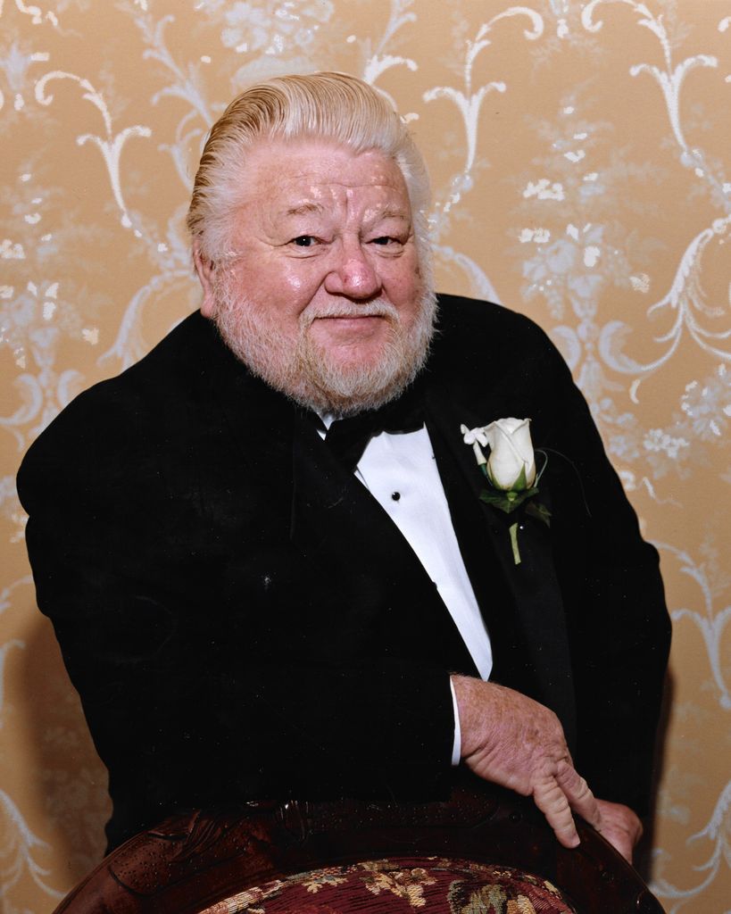 Robert Golden Taylor Profile Photo
