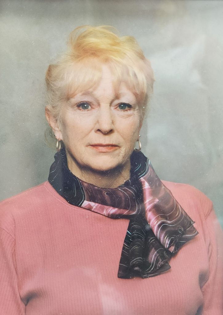 Karen Ann Mollard Profile Photo