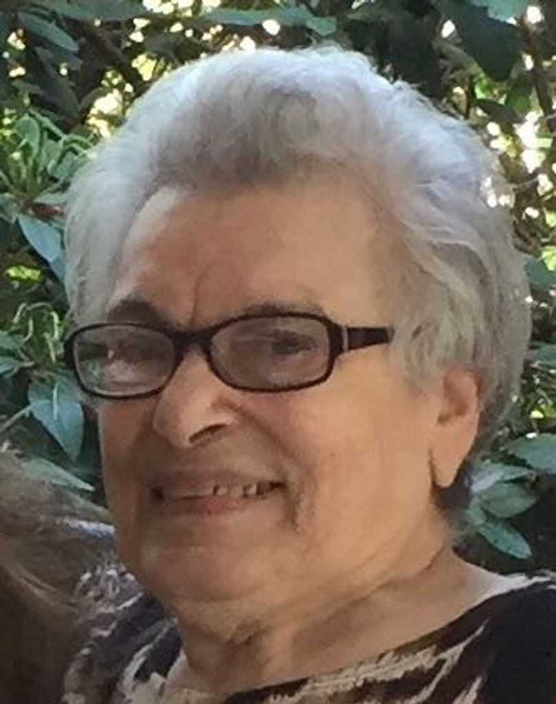Maria L. (Da Silveira)  Avelar