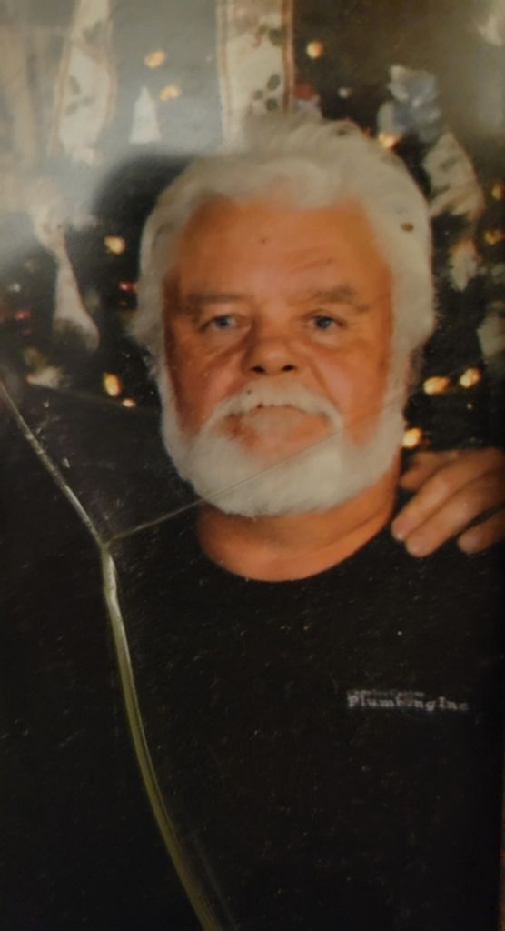Stephen Levern Carlson Profile Photo