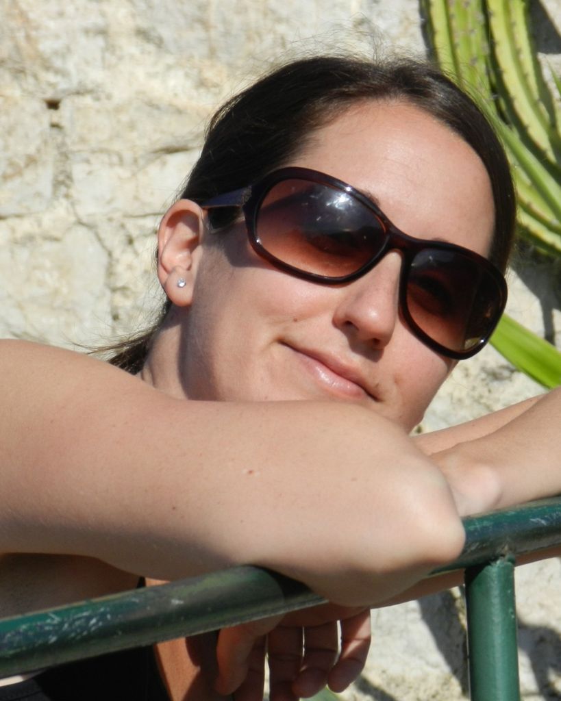 Laura McRell